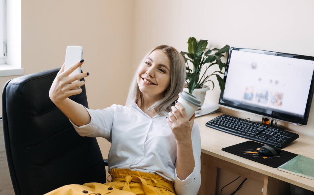 Social Media Marketing (SMM)